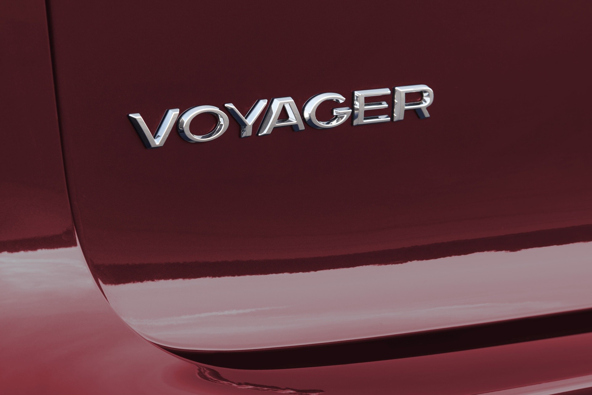 Chrysler Voyager MY 2021: le immagini ufficiali