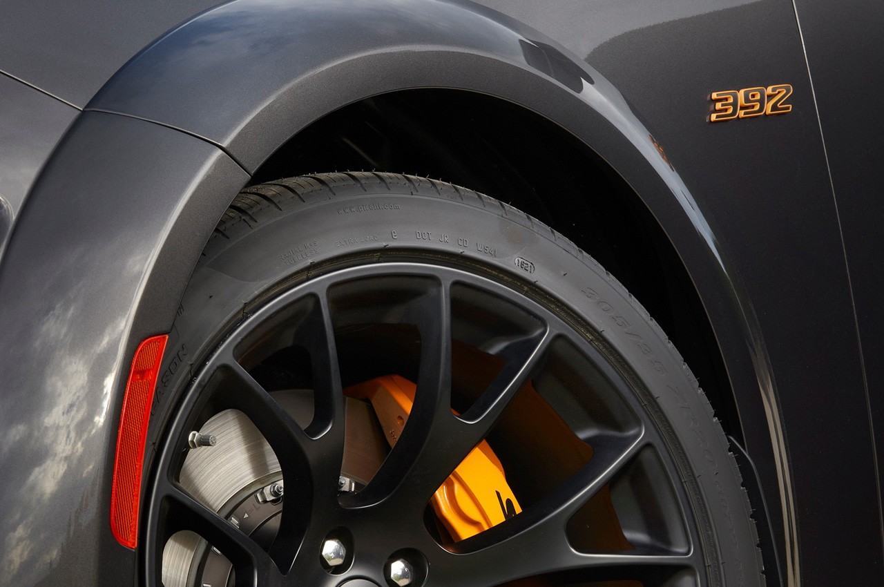 I pacchetti HEMI Orange e SRT Black per le Dodge Charger e Challenger 2022