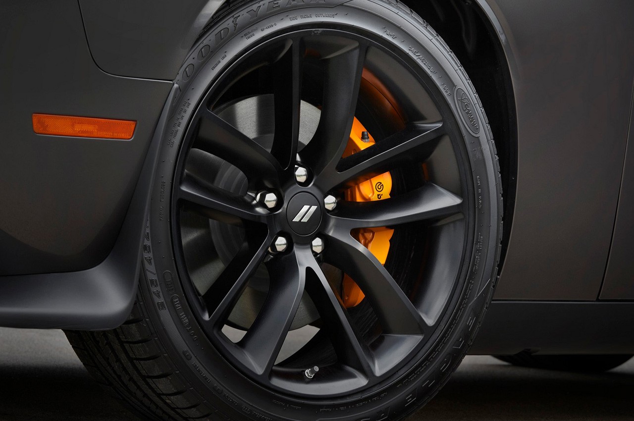 I pacchetti HEMI Orange e SRT Black per le Dodge Charger e Challenger 2022