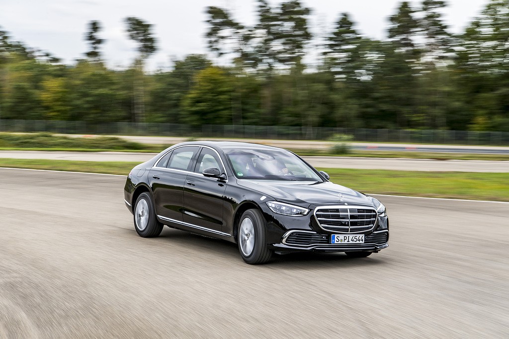 Mercedes-Benz Classe S 680 GUARD 4 MATIC: immagini ufficiali