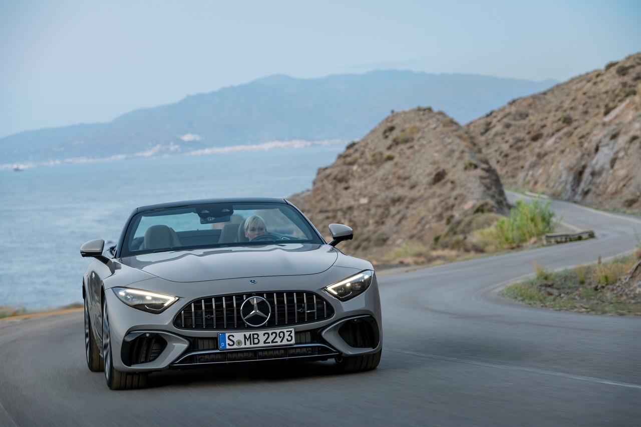 Mercedes-AMG SL 2022: immagini ufficiali