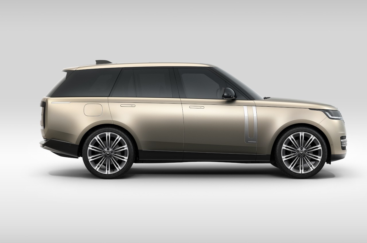 Range Rover 2022: immagini ufficiali