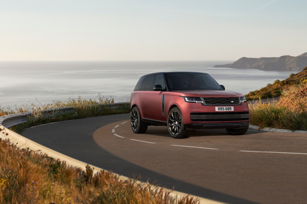 Range Rover 2022: immagini ufficiali