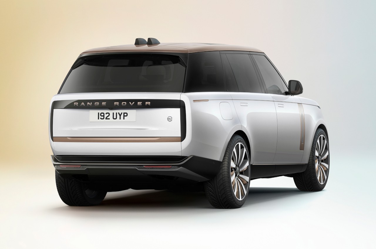 Range Rover 2022: immagini ufficiali