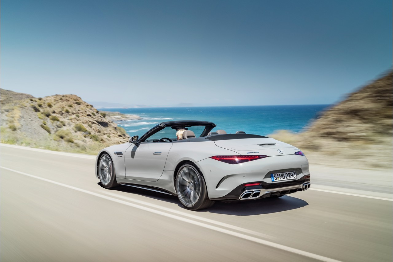 Mercedes-AMG SL 2022: immagini ufficiali