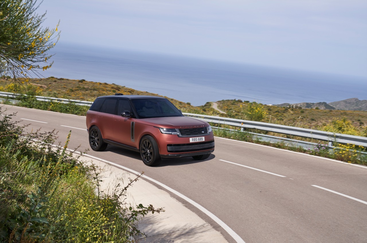 Range Rover 2022: immagini ufficiali