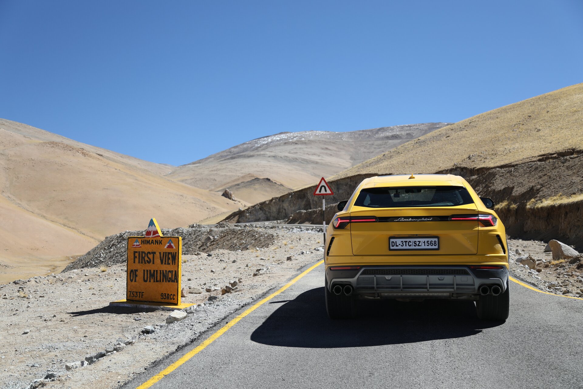 Lamborghini Urus sull'Umling La: le immagini