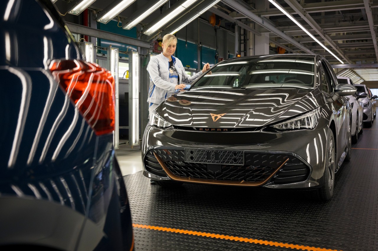 Cupra Born, le fasi di produzione dei primi esemplari a Zwickau