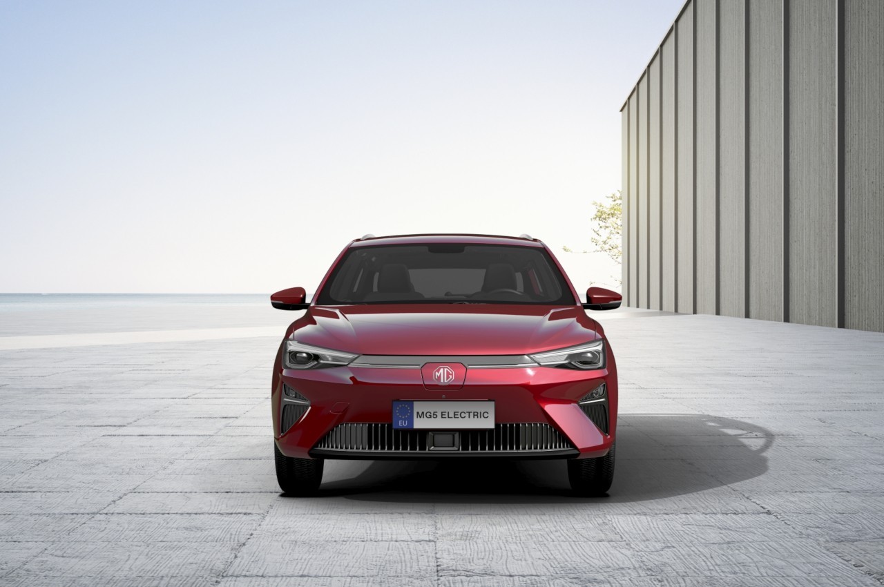 MG5 Electric 2022: immagini ufficiali