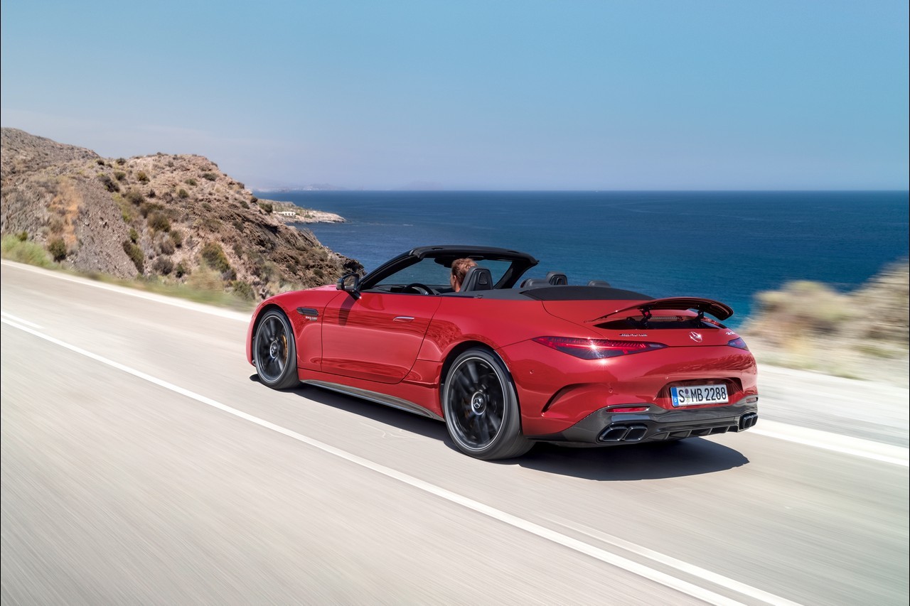 Mercedes-AMG SL 2022: immagini ufficiali