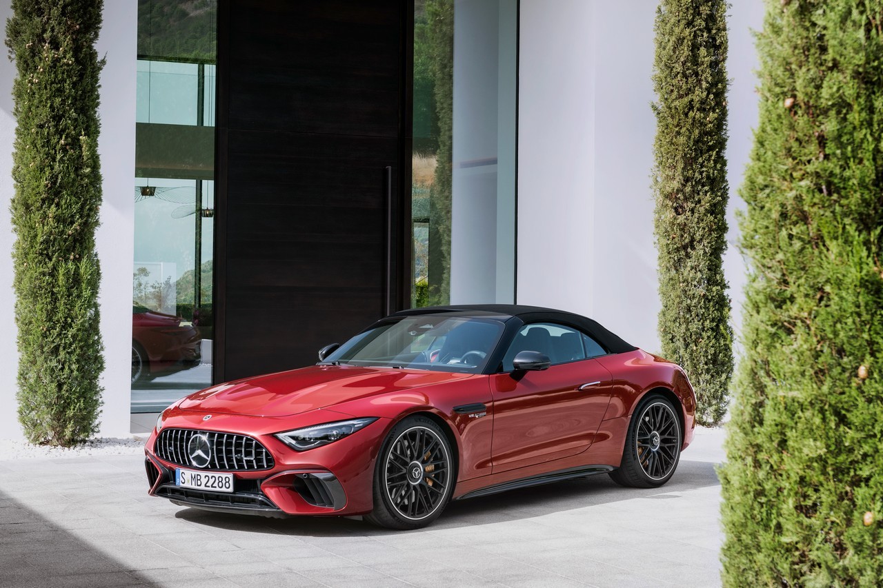 Mercedes-AMG SL 2022: immagini ufficiali