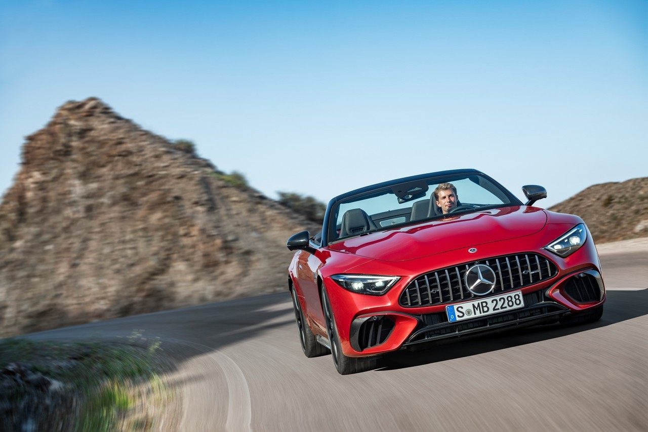 Mercedes-AMG SL 2022: immagini ufficiali