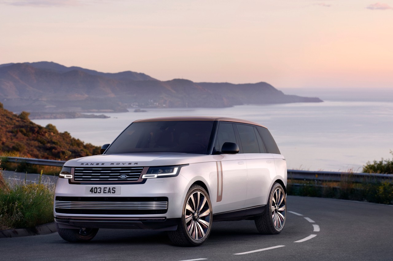 Range Rover 2022: immagini ufficiali