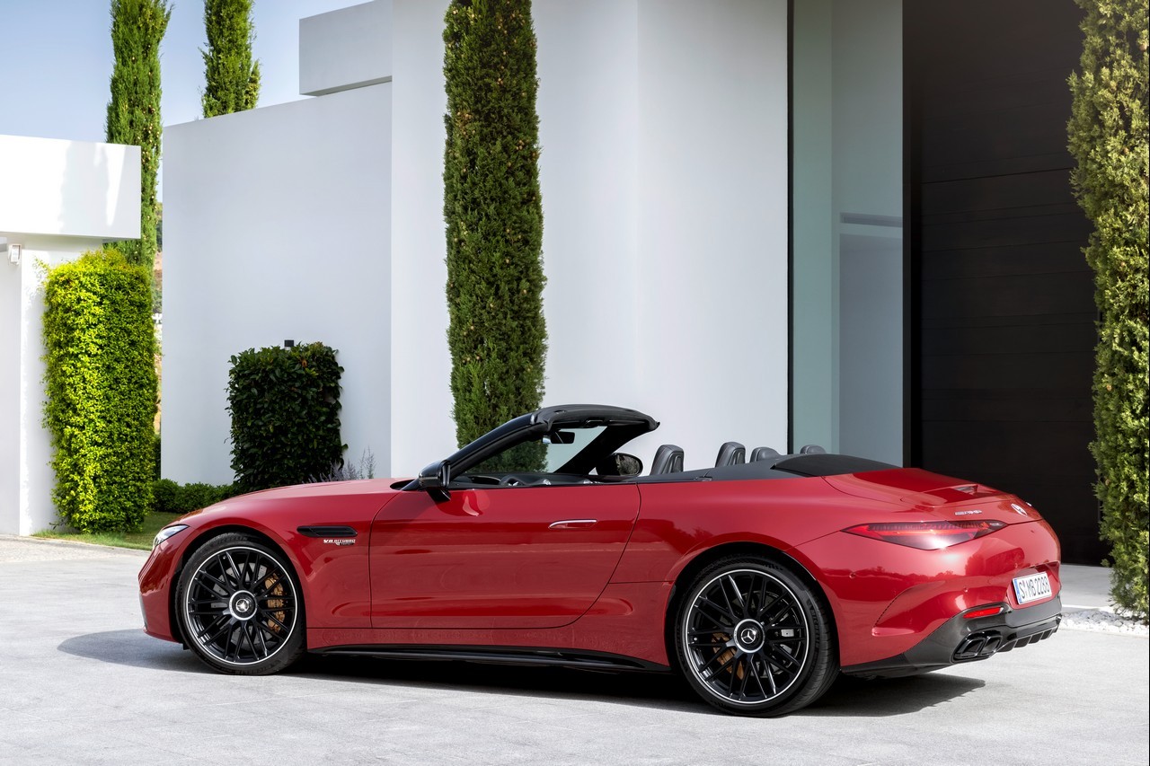 Mercedes-AMG SL 2022: immagini ufficiali