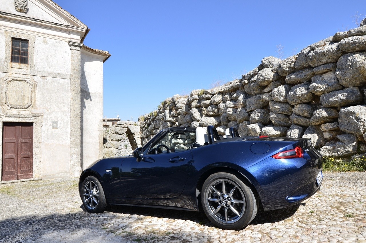 Mazda MX-5 1.5 Exceed: la prova su strada