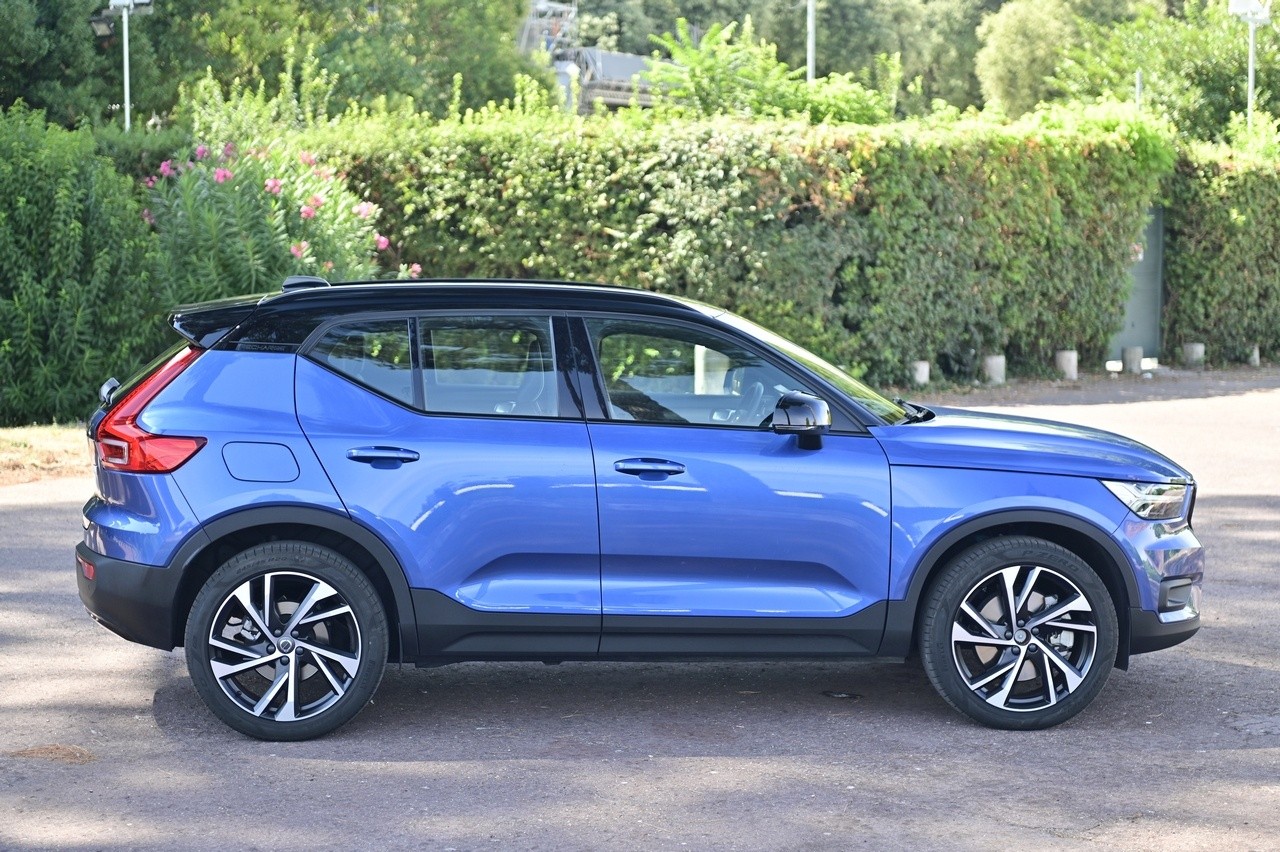 Volvo XC40 T4 Recharge: prova su strada