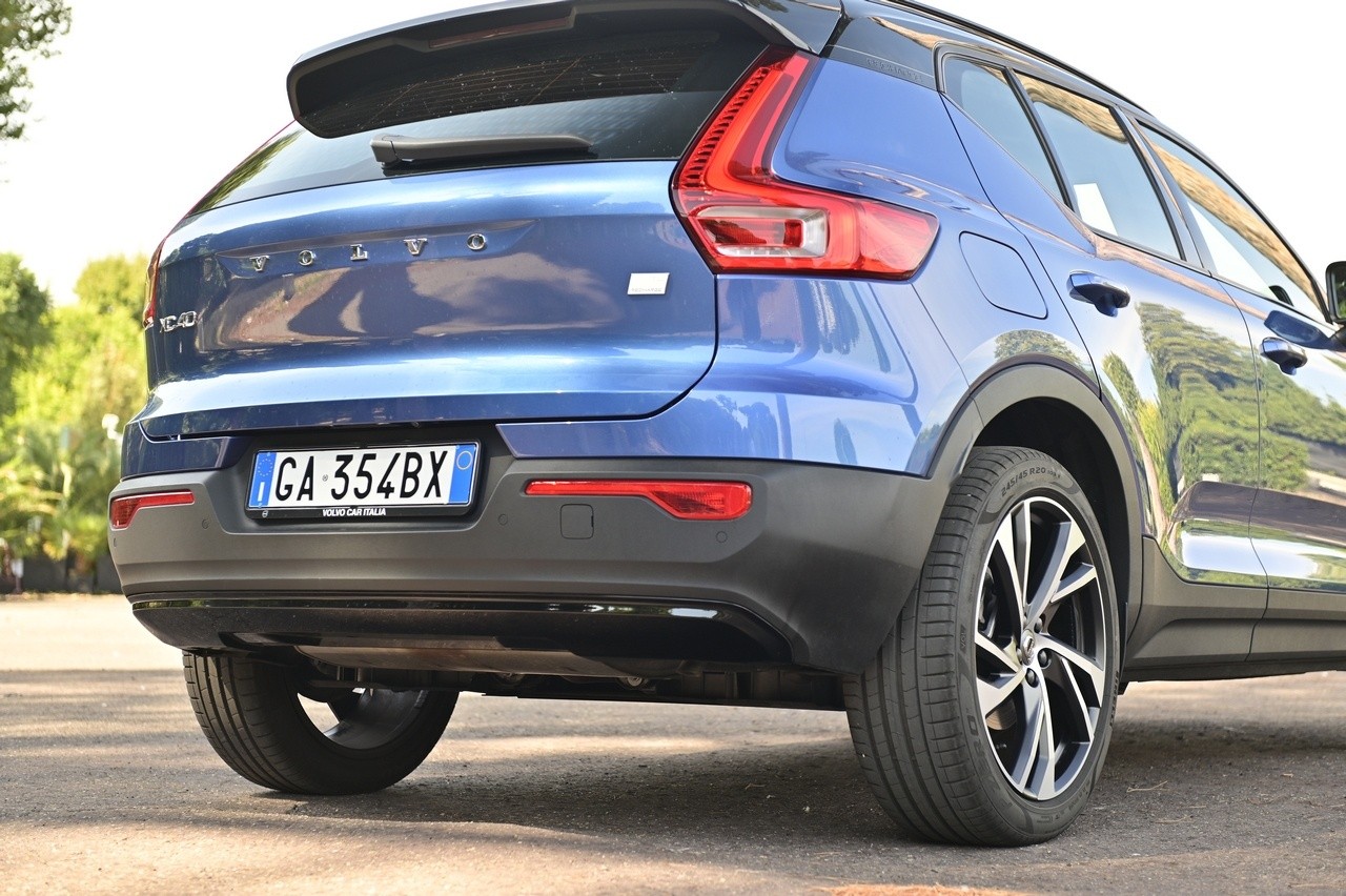 Volvo XC40 T4 Recharge: prova su strada