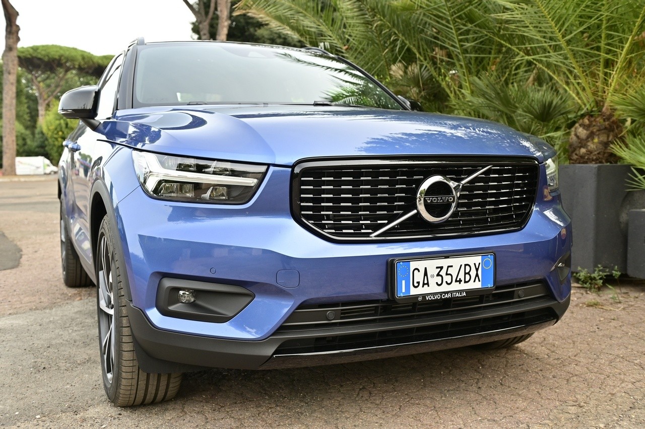 Volvo XC40 T4 Recharge: prova su strada