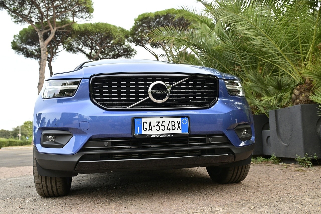 Volvo XC40 T4 Recharge: prova su strada