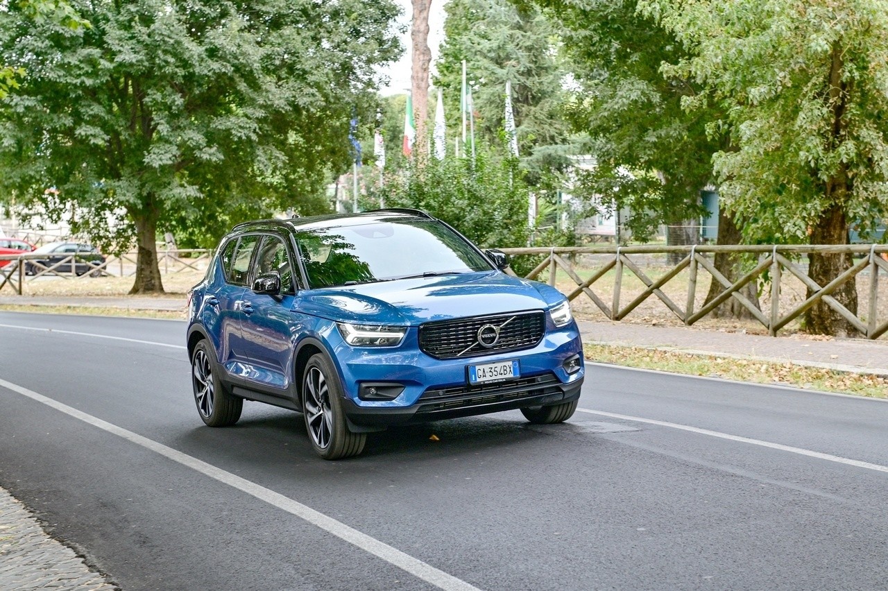 Volvo XC40 T4 Recharge: prova su strada