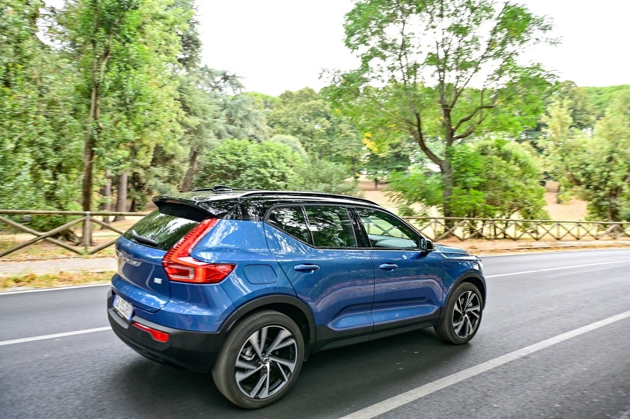 Volvo XC40 T4 Recharge: prova su strada