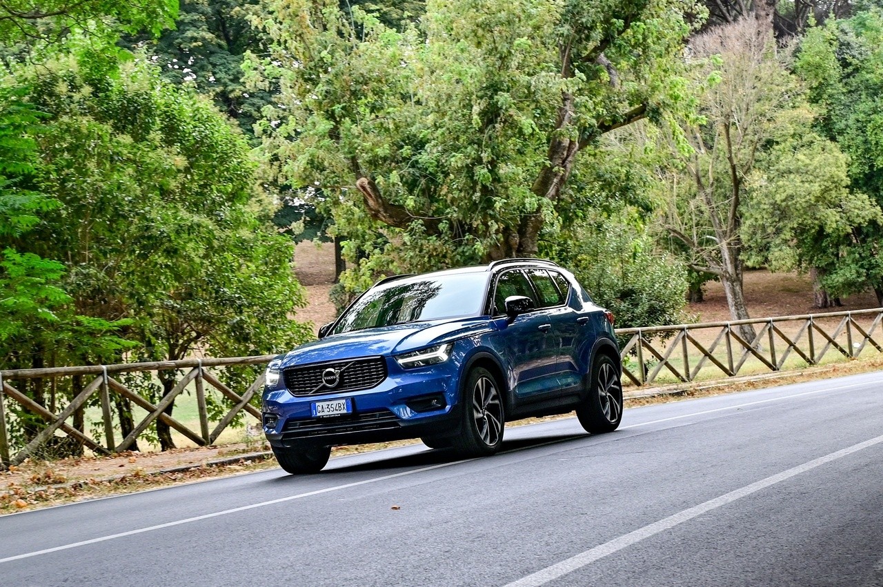 Volvo XC40 T4 Recharge: prova su strada