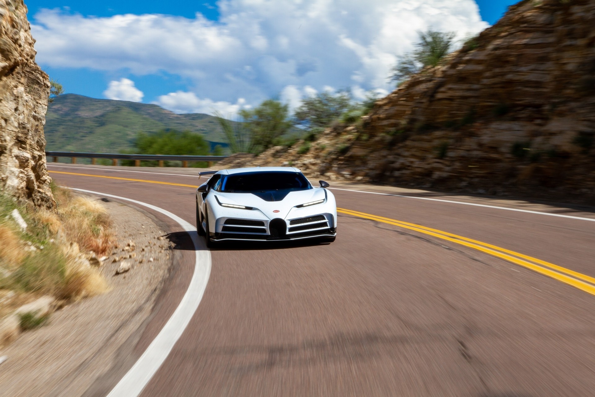 Bugatti Centodieci: i test negli USA