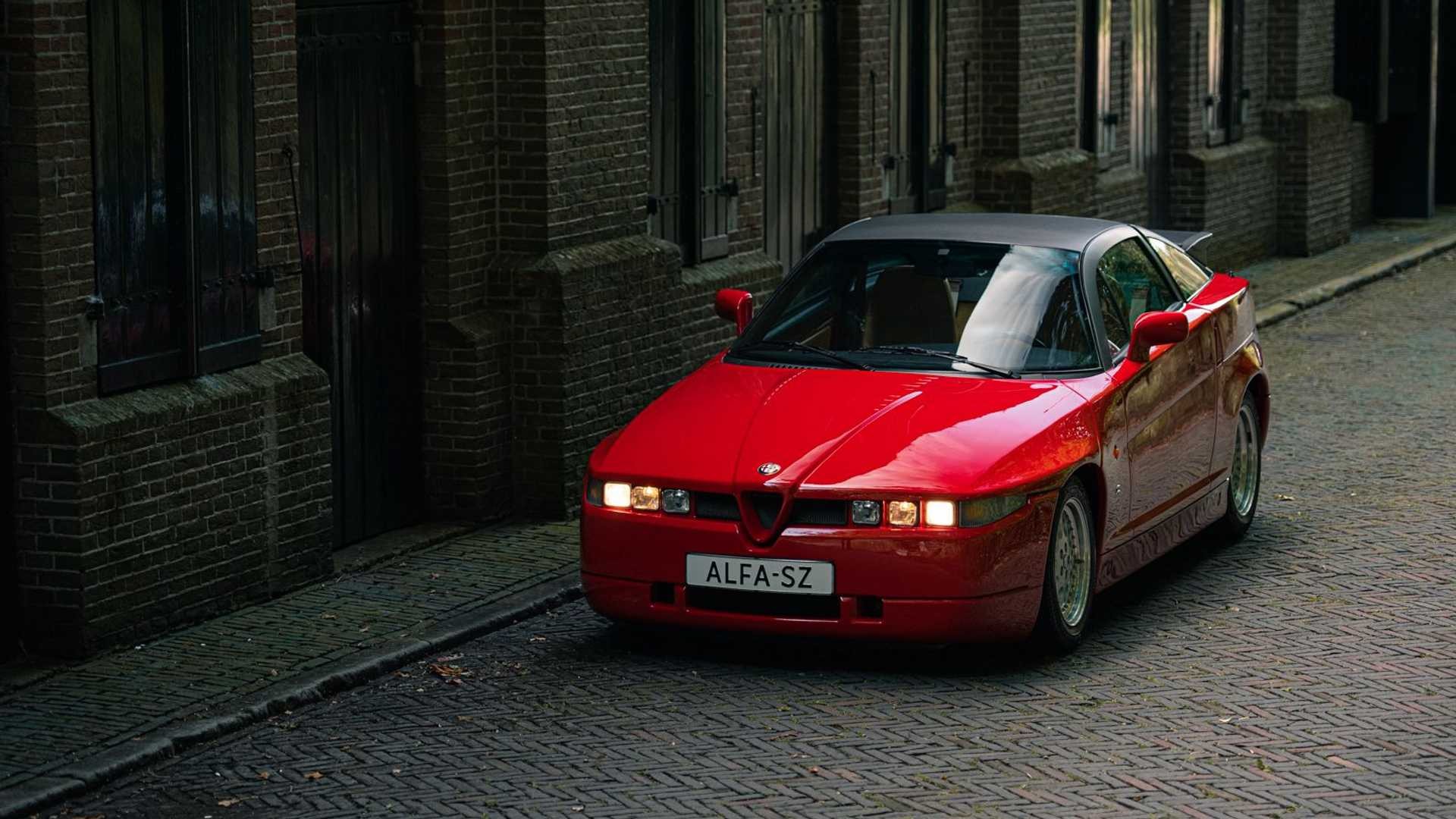 Alfa Romeo SZ del 1991 all'asta: le immagini