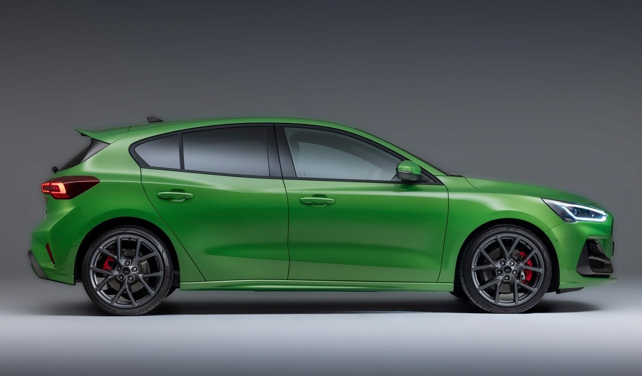 Ford Focus e Focus ST 2022: immagini ufficiali