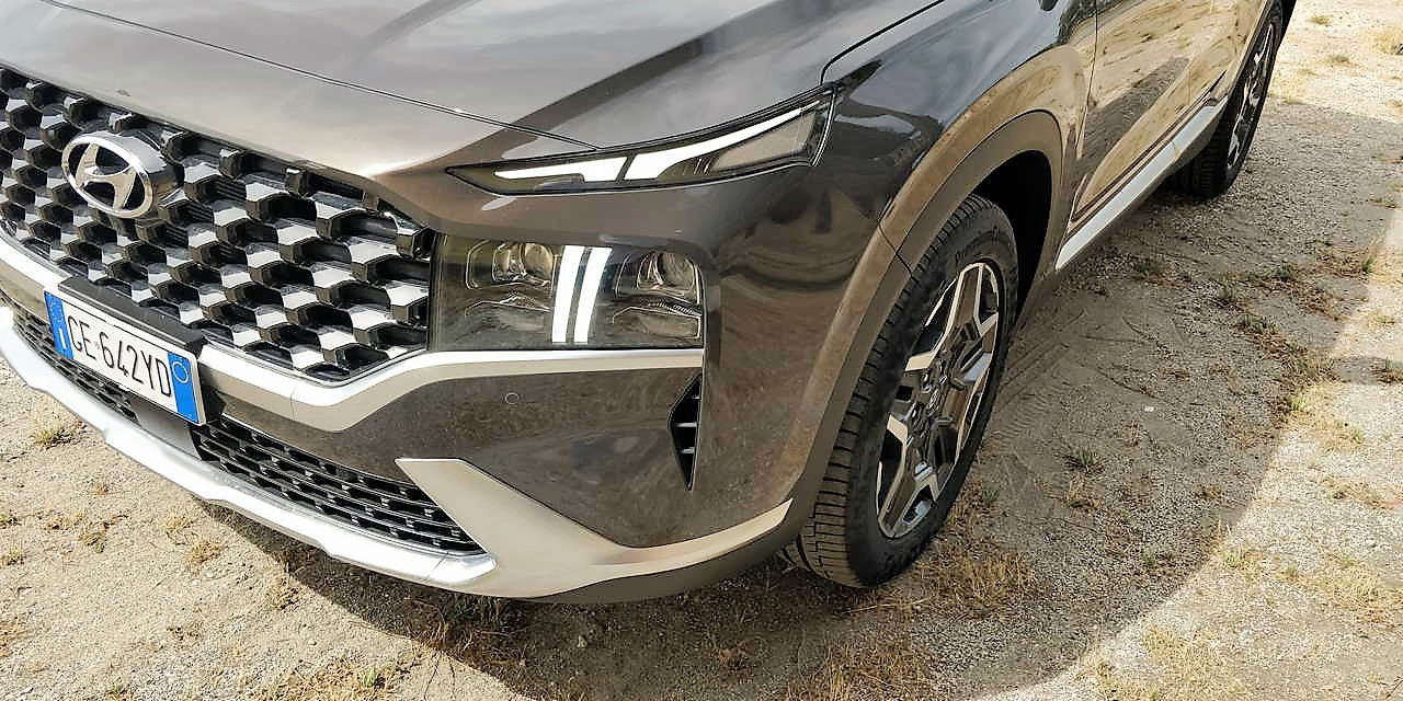 Hyundai Santa Fe: la prova dell’ibrida plug-in