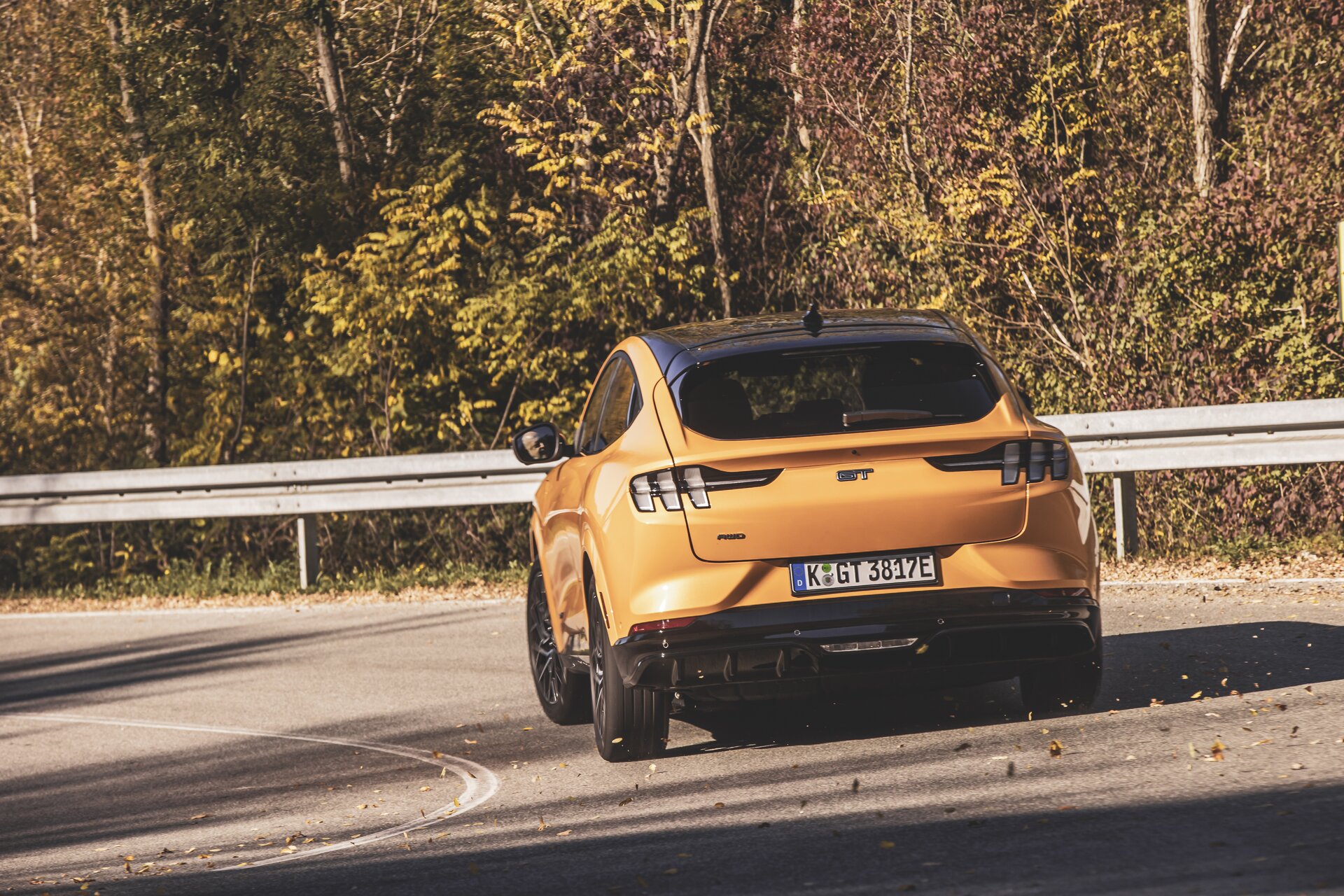 Ford Mustang Mach-E GT: le immagini