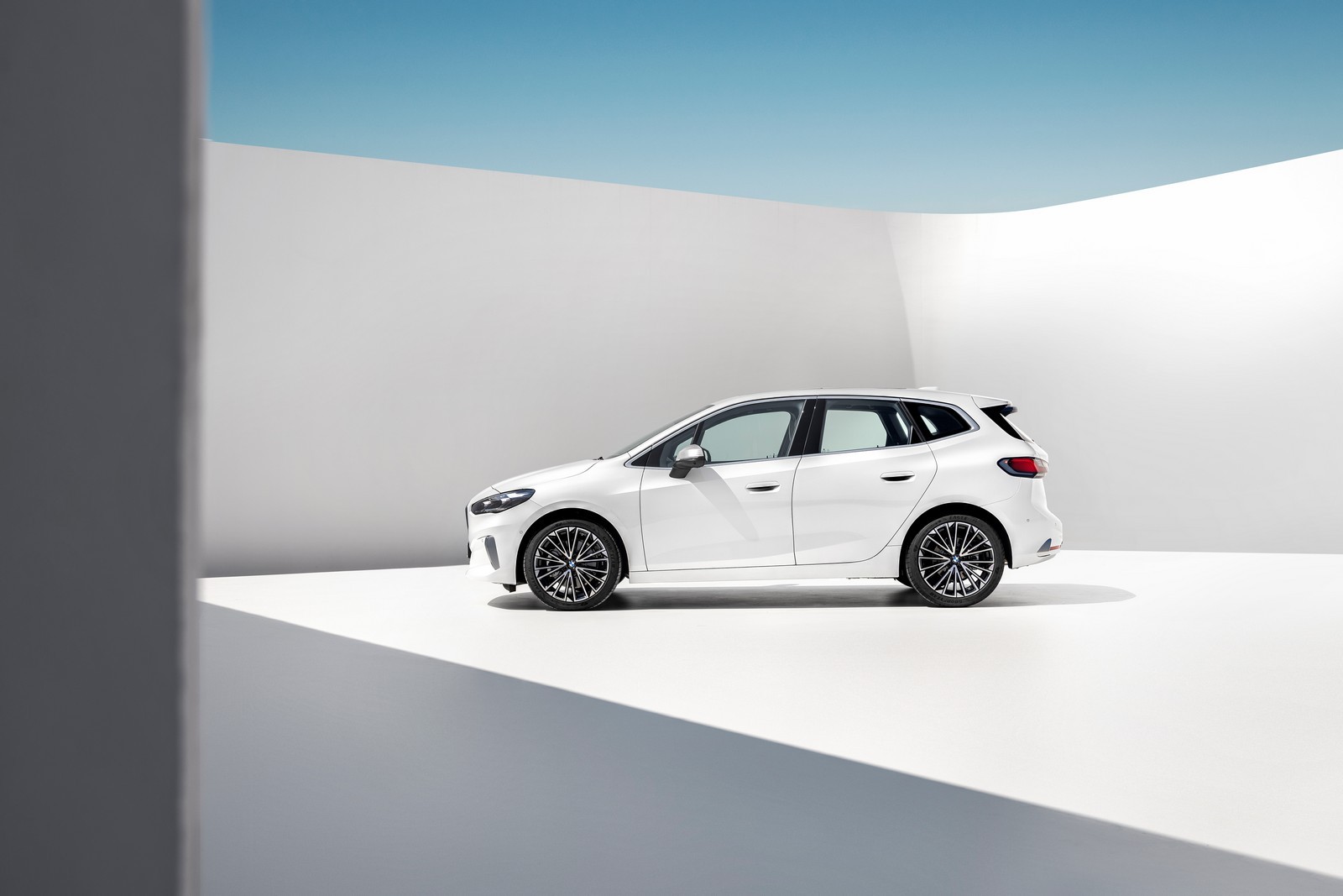 Nuova BMW Serie 2 Active Tourer 2022: immagini ufficiali