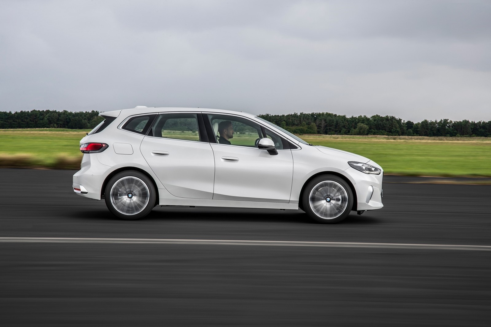 Nuova BMW Serie 2 Active Tourer 2022: immagini ufficiali