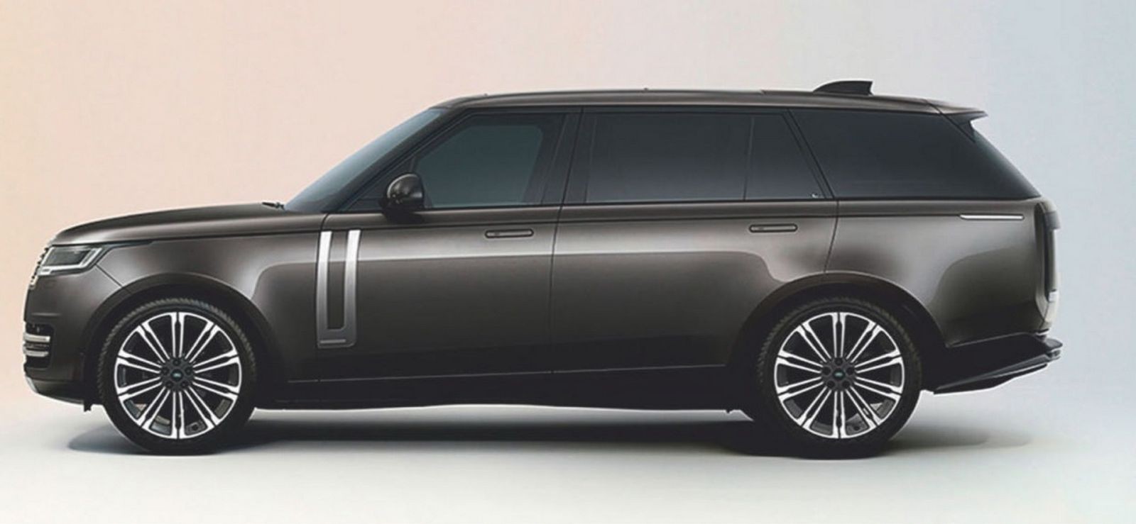 Nuova Land Rover Range Rover 2022: prime immagini