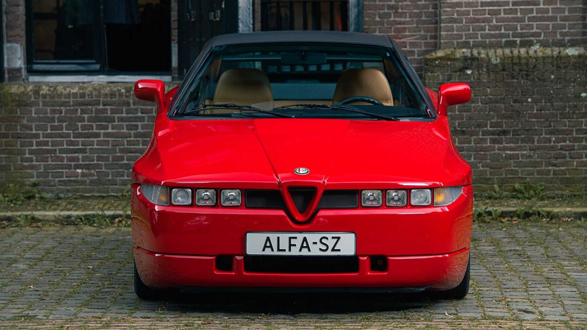 Alfa Romeo SZ del 1991 all'asta: le immagini