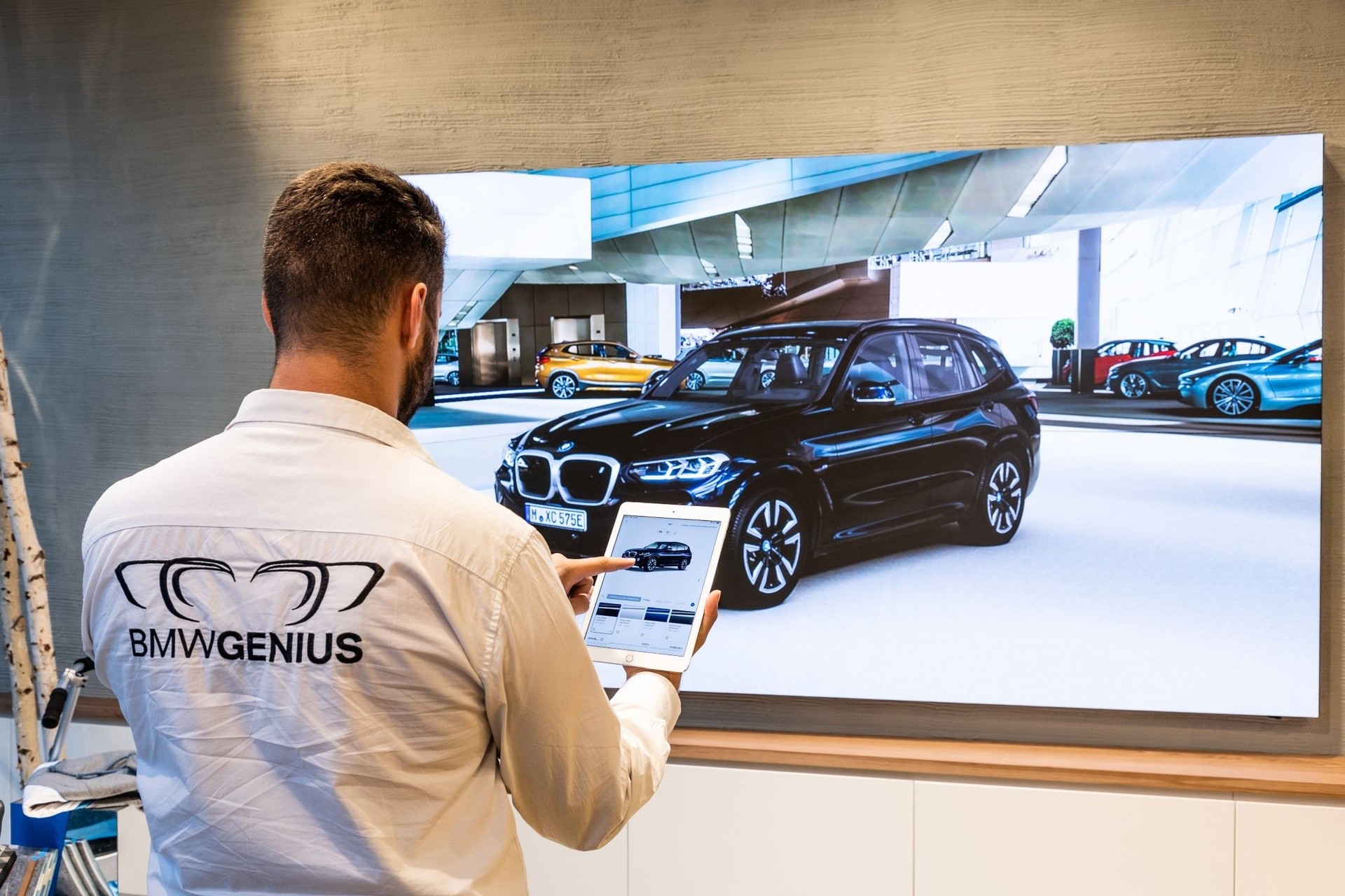 BMW: il Roma Urban Store