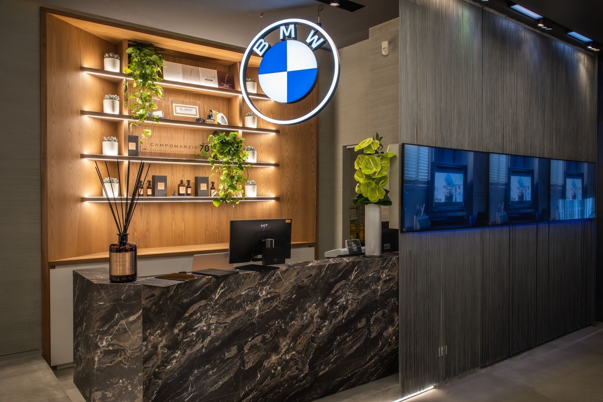 BMW: il Roma Urban Store