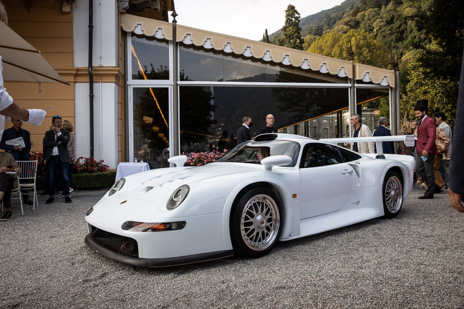 Prototipo Porsche 911 GT1 Strassenversion: le immagini