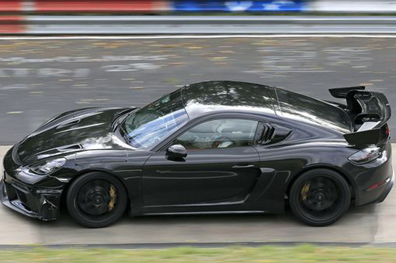 Porsche 718 Cayman GT4 RS: i test prima del debutto