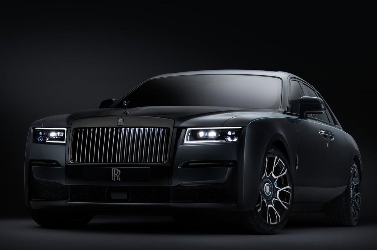 Rolls Royce Ghost Black Badge: immagini ufficiali