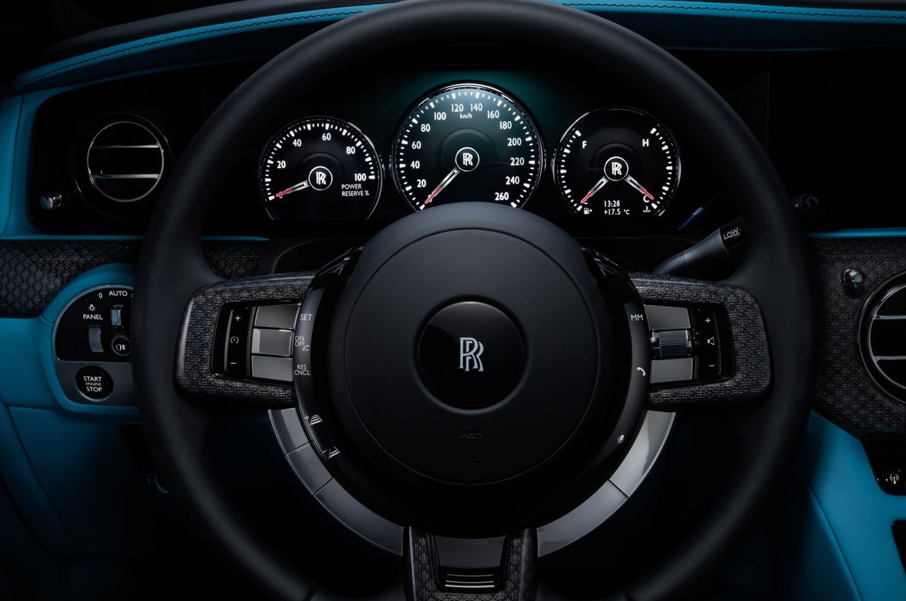 Rolls Royce Ghost Black Badge: immagini ufficiali