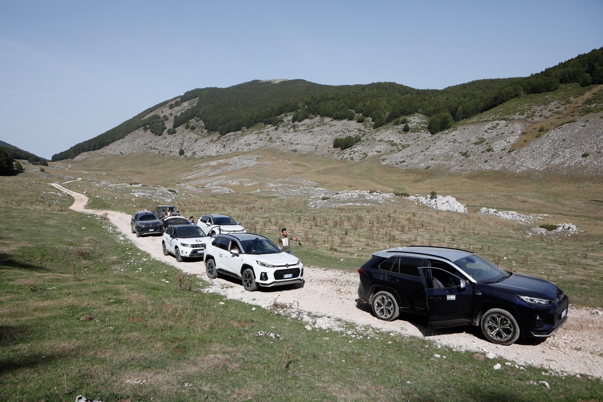 Suzuki Across plug-in: il raduno sui Monti Simbruini