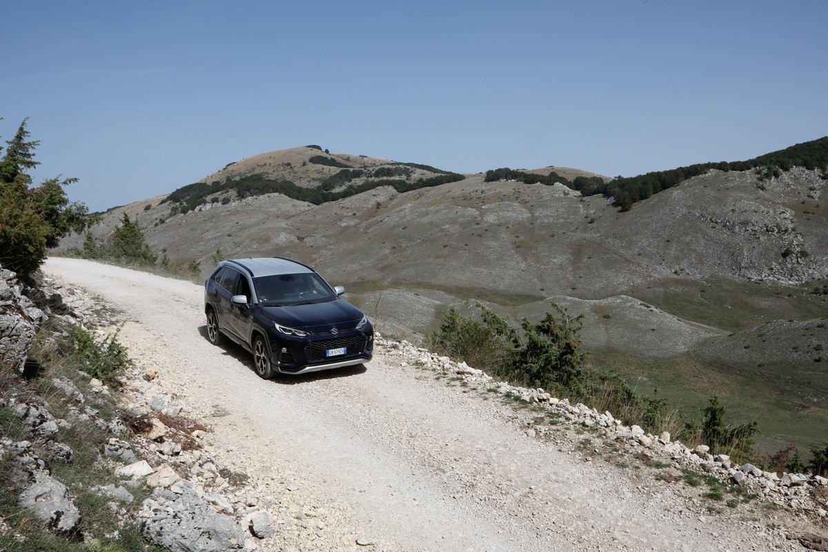 Suzuki Across plug-in: il raduno sui Monti Simbruini