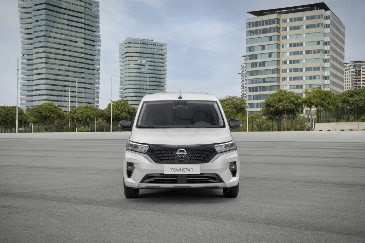 Nissan Townstar: il primo di una nuova famiglia di veicoli commerciali