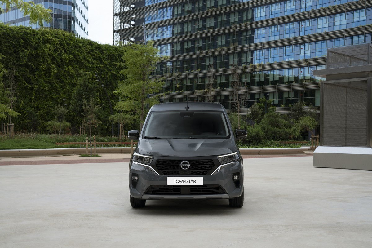 Nissan Townstar: il primo di una nuova famiglia di veicoli commerciali