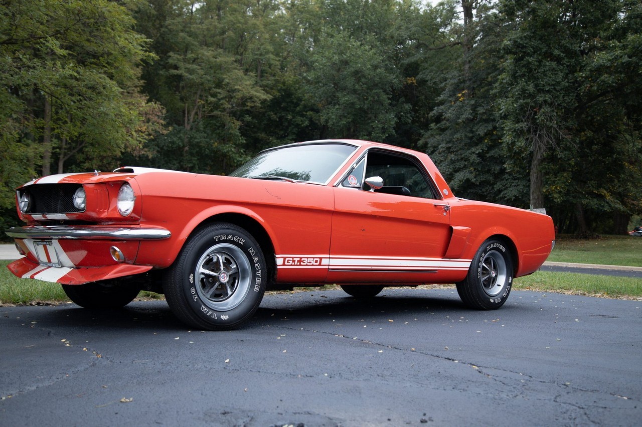 Ford Mustang 1966 trasformata pickup