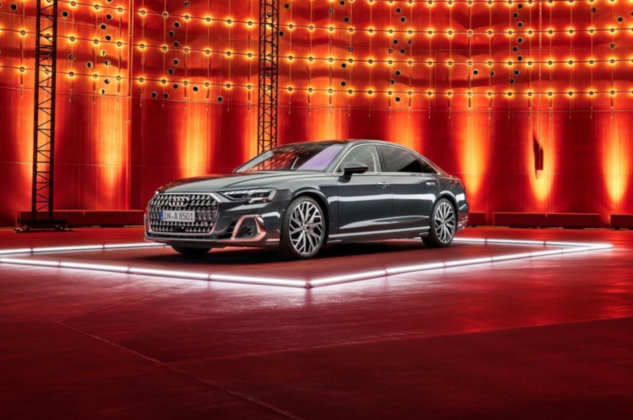 Audi A8 2022: immagini ufficiali