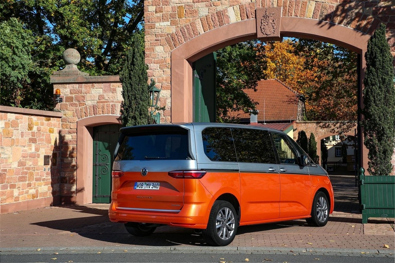 Volkswagen Multivan 2022: nuove immagini ufficiali