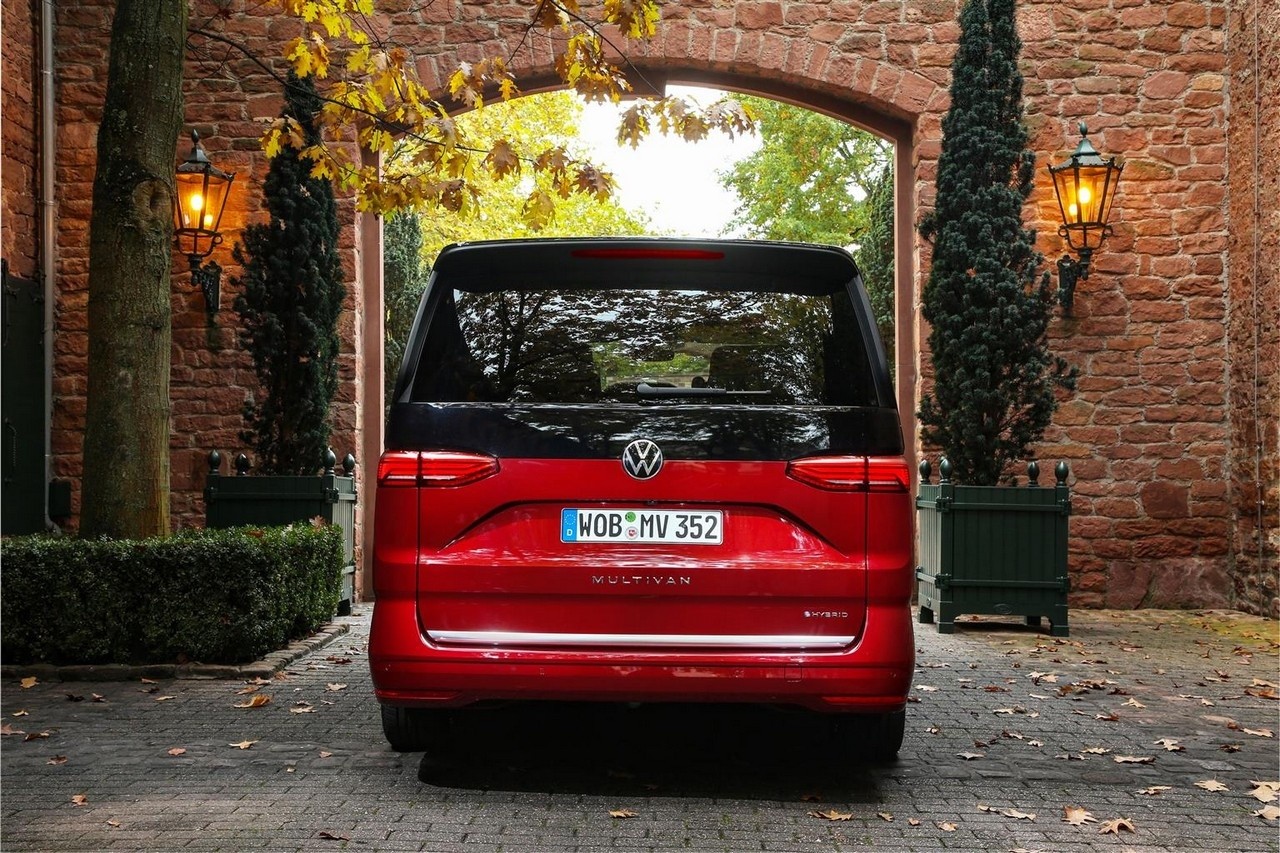 Volkswagen Multivan 2022: nuove immagini ufficiali