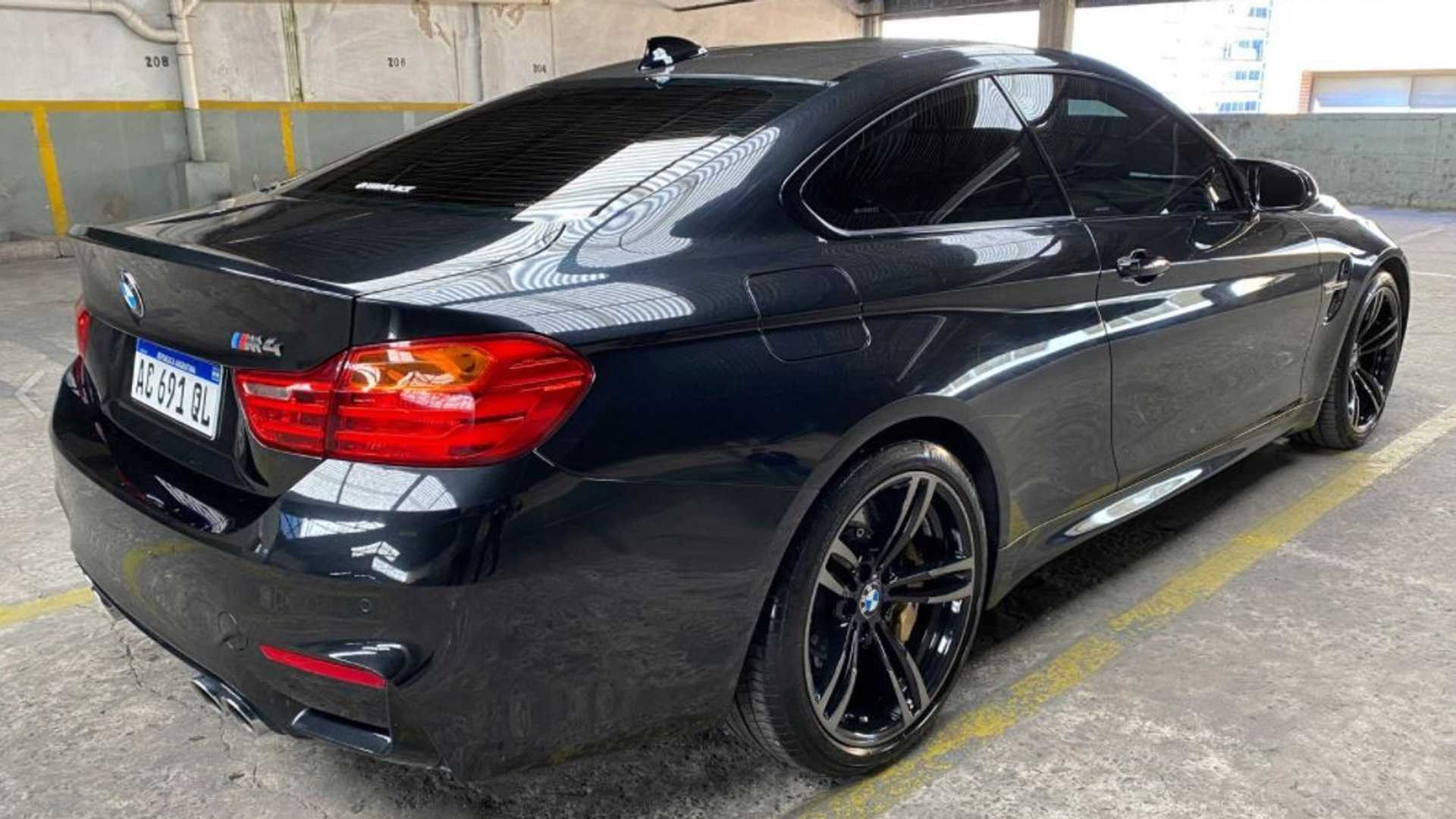 Bmw M4 di Diego Maradona: le immagini ufficiali